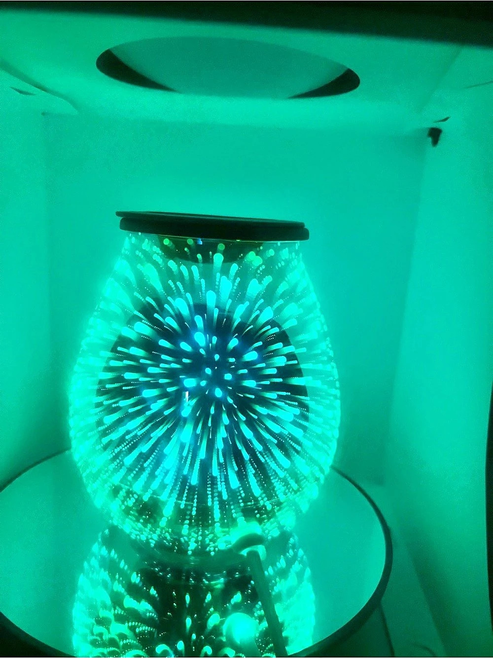 Wax warmer electrical with a timer. Beautiful mirror during the day and firworks - Picture 3 of 11